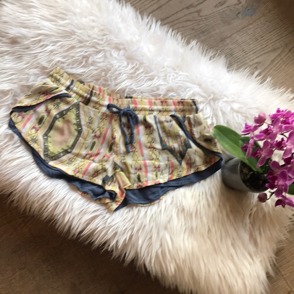 O'Neill Pants - O’Neil Boho Tribal Print Layered Shorts S EUC